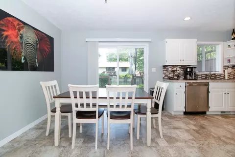 Dining - 2 Ivey Ct, Bloomington, IL 61701 photo 2 of 3