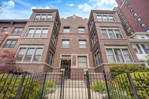 740 W Bittersweet Pl #2E, Chicago, IL 60613
