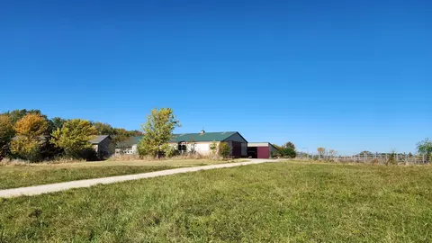 424 E Corning Rd, Beecher, IL 60401 photo 2