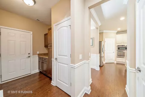 2445 Vista Trl, Elgin, IL 60124 photo 23