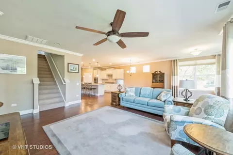 2445 Vista Trl, Elgin, IL 60124 photo 29