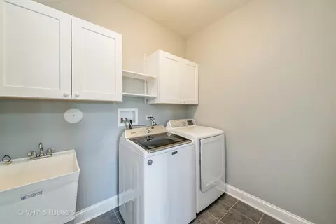 2445 Vista Trl, Elgin, IL 60124 photo 18