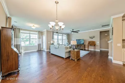 2445 Vista Trl, Elgin, IL 60124 photo 15