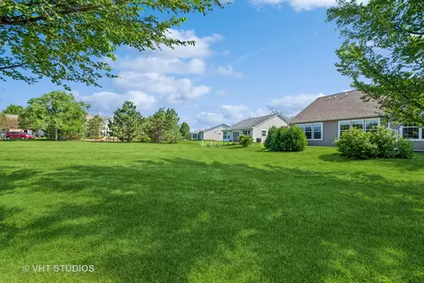 2445 Vista Trl, Elgin, IL 60124 photo 36