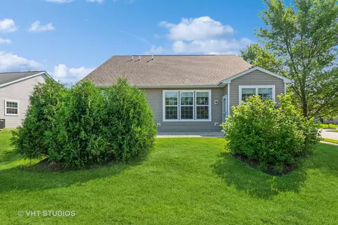 2445 Vista Trl, Elgin, IL 60124 photo 34