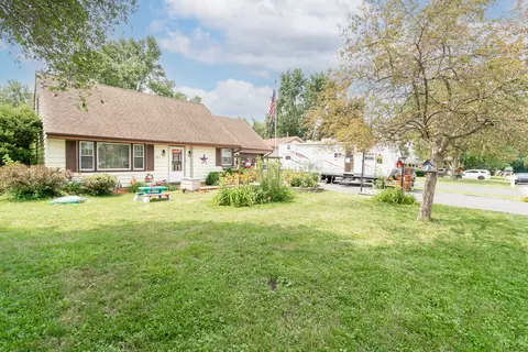 713 Maryknoll Dr, Lockport, IL 60441