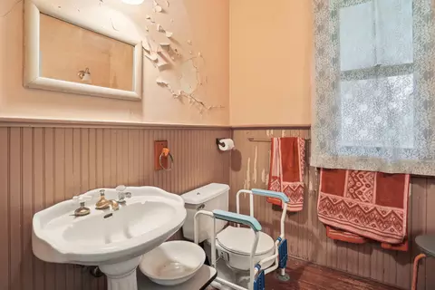 212 E University Ave, Champaign, IL 61820 photo 22