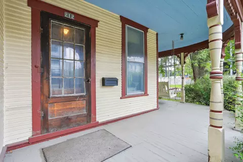 212 E University Ave, Champaign, IL 61820 photo 4