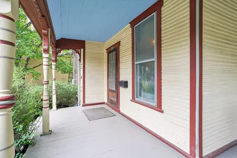 212 E University Ave, Champaign, IL 61820 photo 5