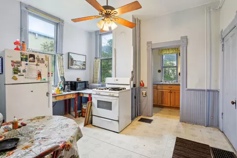 212 E University Ave, Champaign, IL 61820 photo 18