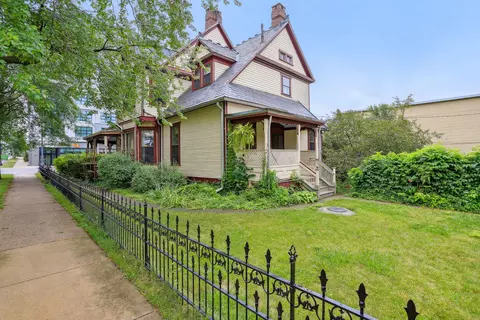212 E University Ave, Champaign, IL 61820 photo 3