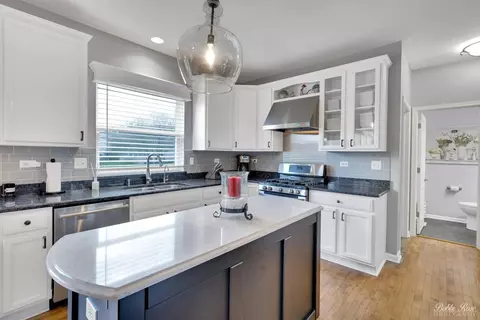 Kitchen - 5 Quayside Ct, Algonquin, IL 60102 photo 1 of 4