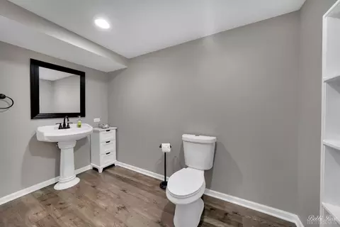 Bath - 5 Quayside Ct, Algonquin, IL 60102 photo 6 of 6
