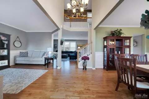 Entry Way - 5 Quayside Ct, Algonquin, IL 60102 photo 2 of 2