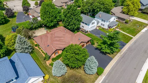 316 Hans Brinker Rd, Peotone, IL 60468 photo 2