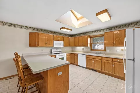 316 Hans Brinker Rd, Peotone, IL 60468 photo 7