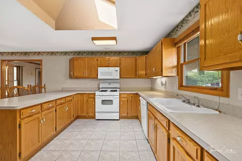 316 Hans Brinker Rd, Peotone, IL 60468 photo 10
