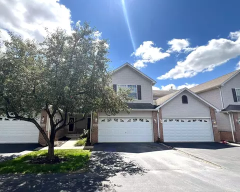 16767 S Sunset Ridge Ct, Lockport, IL 60441