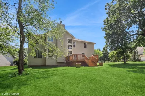 Exterior - 1489 Fox Path Ln, Hoffman Estates, IL 60192 photo 6 of 7