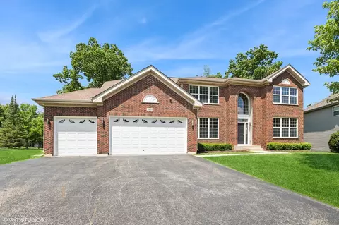 Exterior - 1489 Fox Path Ln, Hoffman Estates, IL 60192 photo 2 of 7