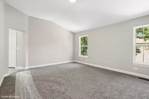 Living - 1489 Fox Path Ln, Hoffman Estates, IL 60192 photo 7 of 7