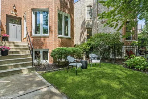 2332 W Mclean Ave, Chicago, IL 60647