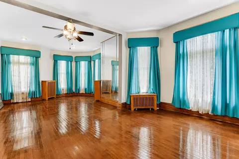 Living - 654 N Central Ave, Chicago, IL 60644 photo 3 of 5