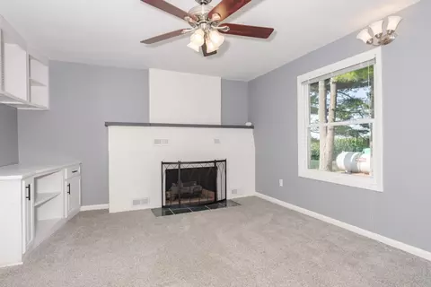Living - 9919 E 1200 North Rd, Bloomington, IL 61705 photo 6 of 7