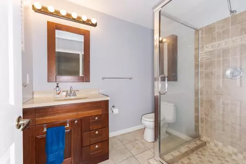 Bath - 9919 E 1200 North Rd, Bloomington, IL 61705 photo 1 of 3
