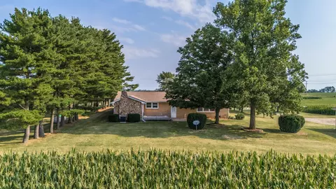 Exterior - 9919 E 1200 North Rd, Bloomington, IL 61705 photo 8 of 15