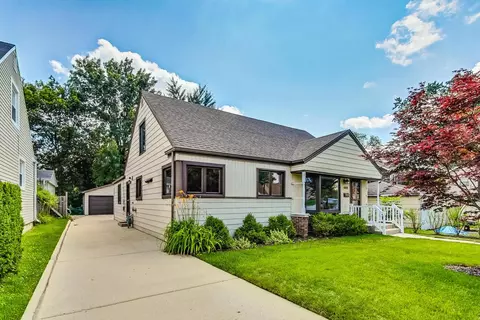 801 E Oakton St, Arlington Heights, IL 60004