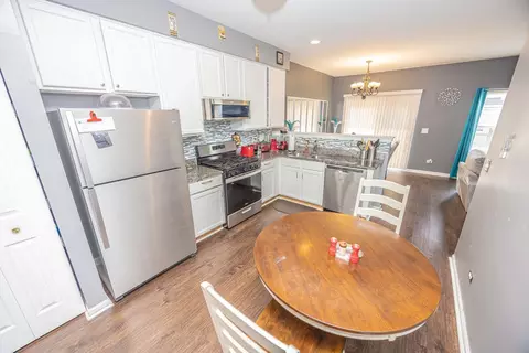 Kitchen - 21529 Eich Dr, Crest Hill, IL 60403 photo 1 of 2