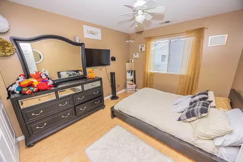 Bedroom - 21529 Eich Dr, Crest Hill, IL 60403 photo 4 of 5