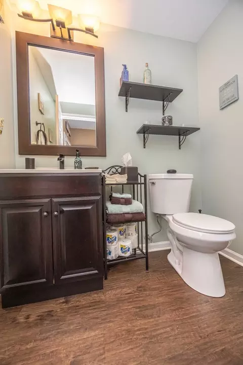 Bath - 21529 Eich Dr, Crest Hill, IL 60403 photo 5 of 5