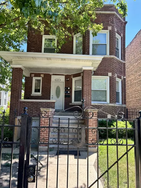 219 N Lockwood Ave, Chicago, IL 60644