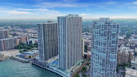 6033 N Sheridan Rd #21E, Chicago, IL 60660