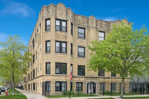 2102 N Central Park Ave #3, Chicago, IL 60647