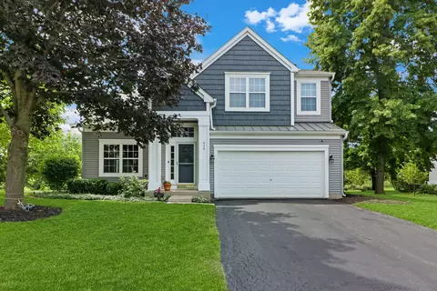 414 Hubbard Ln, Lake Villa, IL 60046