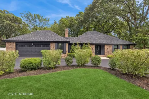 10 S361 Hampshire Ln W, Willowbrook, IL 60527
