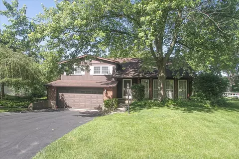 110 Hilltop Dr, Schaumburg, IL 60193