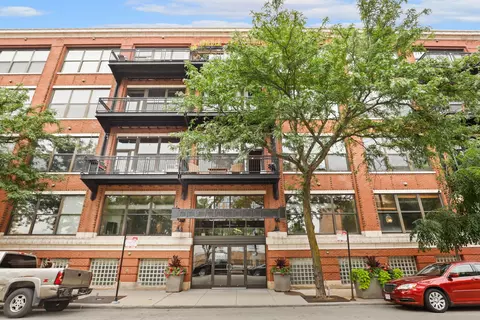 1040 W Adams St #224, Chicago, IL 60607