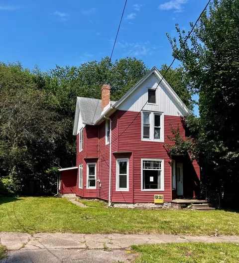 807 S College Ave, Dixon, IL 61021