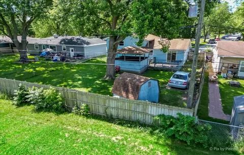 1006 Huron Dr, Elgin, IL 60120 photo 8