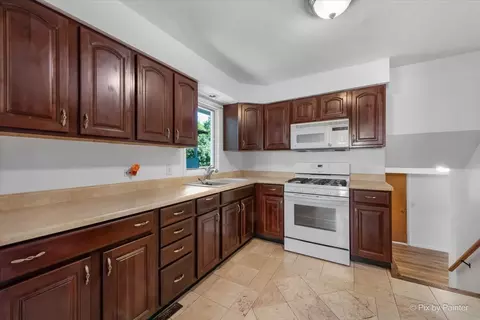1006 Huron Dr, Elgin, IL 60120 photo 13