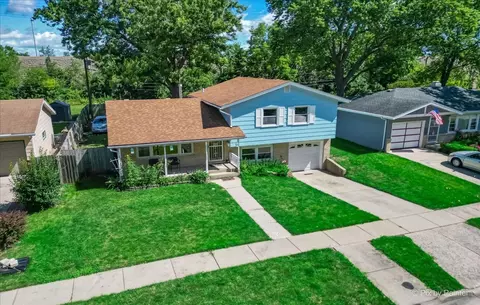 1006 Huron Dr, Elgin, IL 60120 photo 3