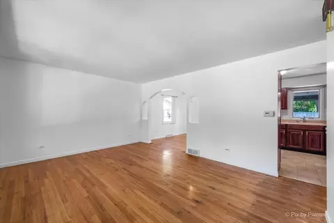 1006 Huron Dr, Elgin, IL 60120 photo 9