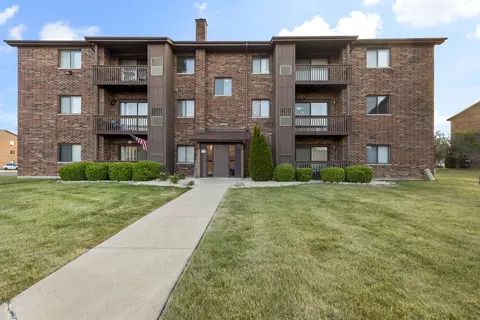 15723 Peggy Ln #7, Oak Forest, IL 60452