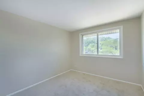 633 E Harbor Ter, Bartlett, IL 60103 photo 17