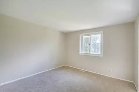 633 E Harbor Ter, Bartlett, IL 60103 photo 12