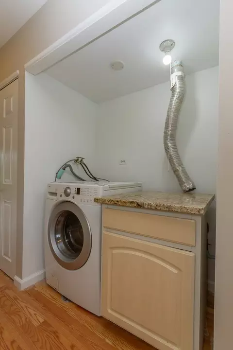 633 E Harbor Ter, Bartlett, IL 60103 photo 11